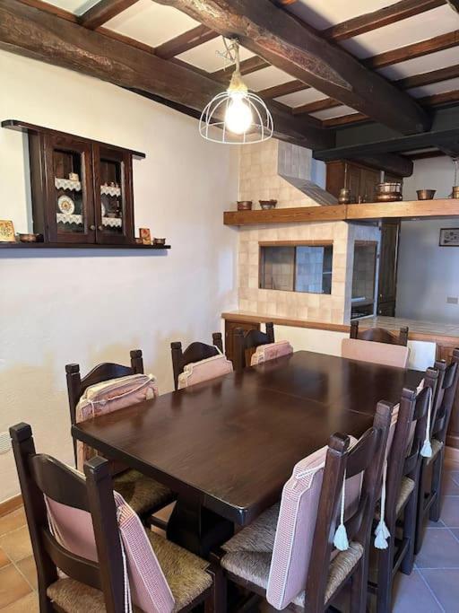 Residenza Montelago เตรวินญาโน โรมาโน ภายนอก รูปภาพ